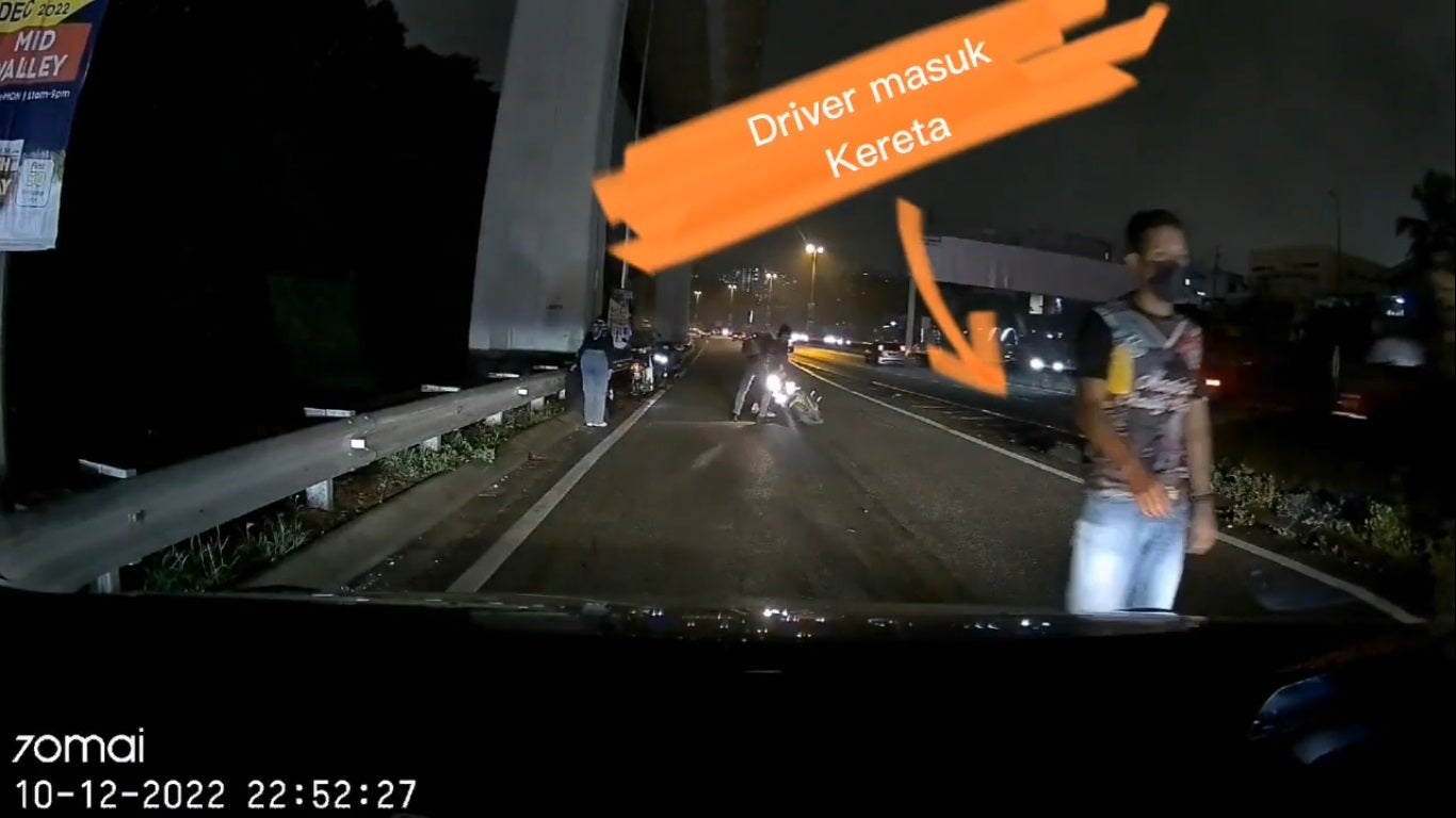 Ss 5 Grab Driver Accident Left Customer On Road