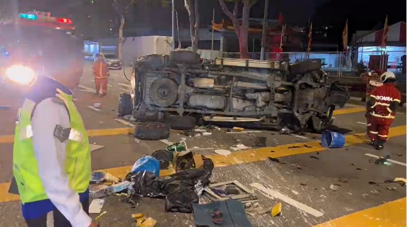 SS 5 myvi drunk driver hit cargo