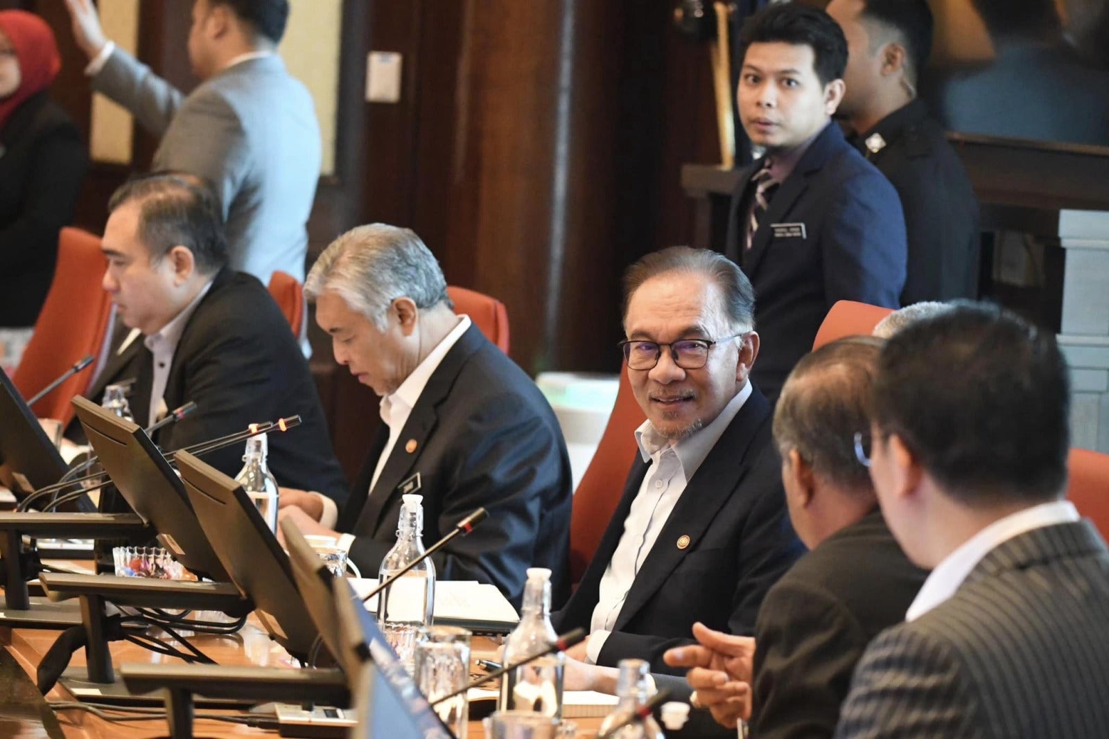 Anwar Ibrahim Cabinet Members Scaled