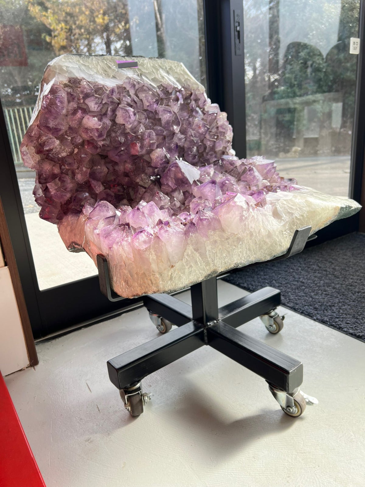 紫水晶椅子 scaled