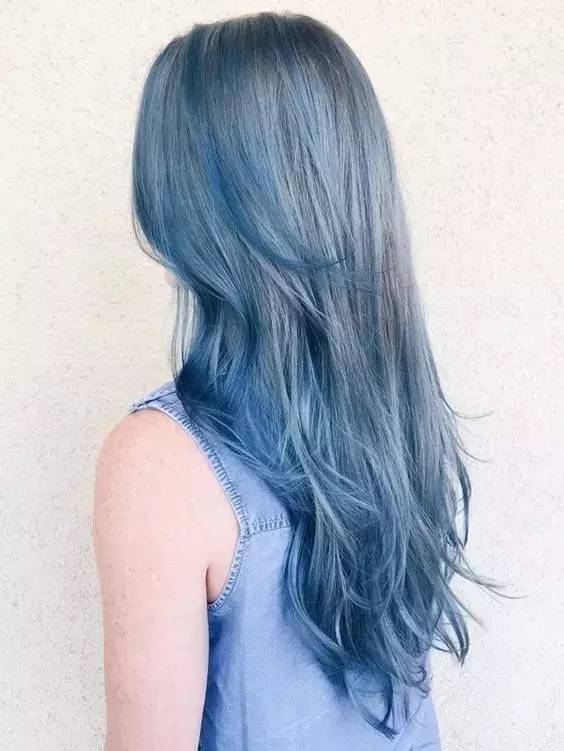 灰蓝色