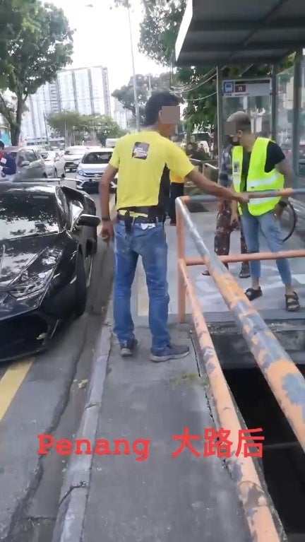 SS 6 lamborghini park at road side