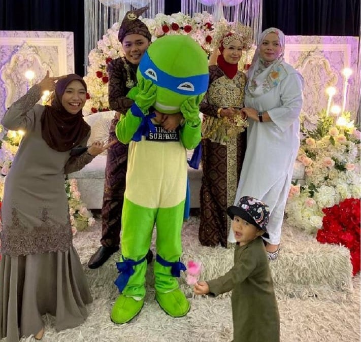 Ex Gf Wedding Man Wears Ninja Turtle Costume 1