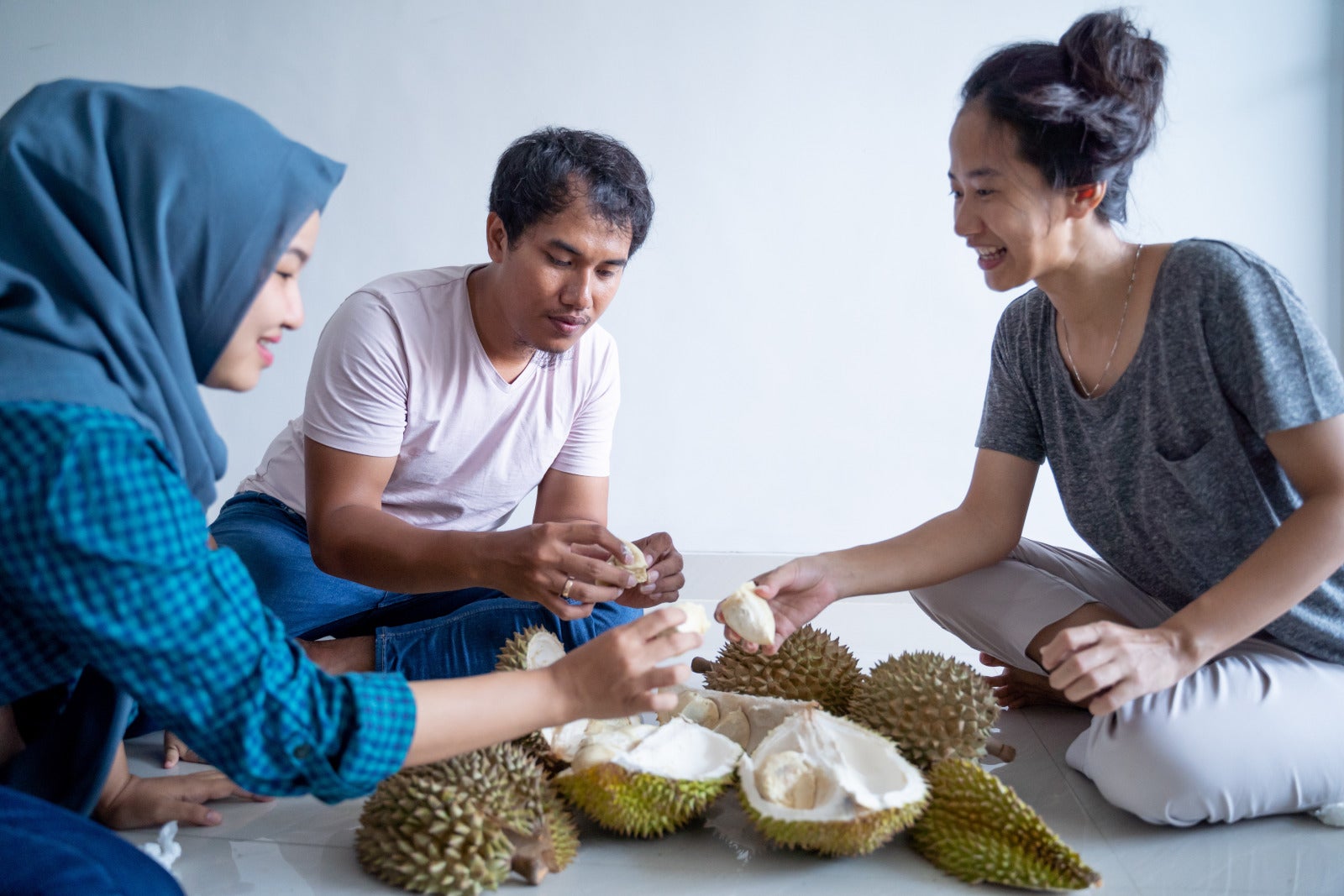 eating durian