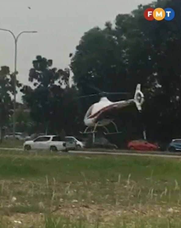 Ss 2 Primary Student Take Helicopter To School Field Take Off