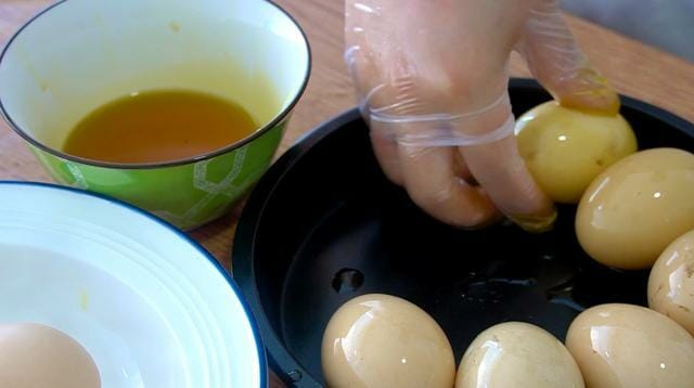 食用油保存鸡蛋方法2