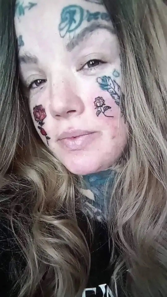 800 tattoos woman cant find job 2