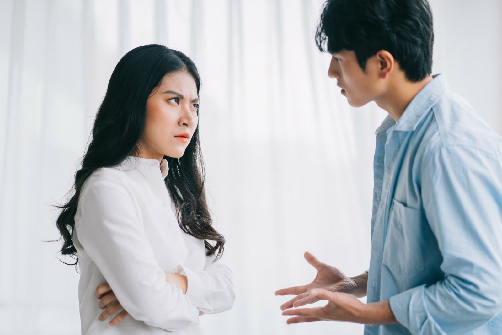 Couple Man Woman Argue Breakup Talking Angry Sad 123Rf