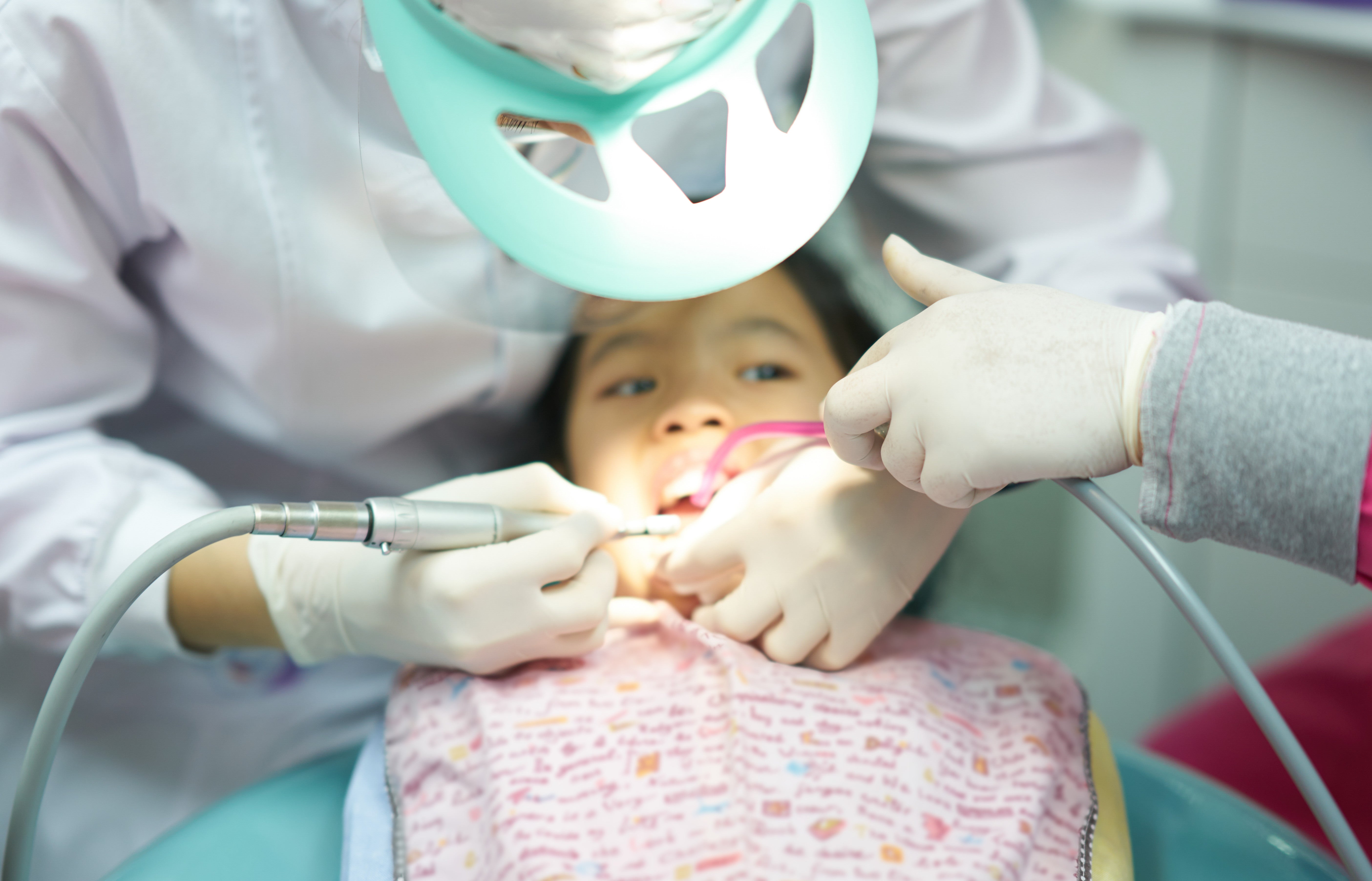 123Rf Girl Dental Checkup Extracting Tooth