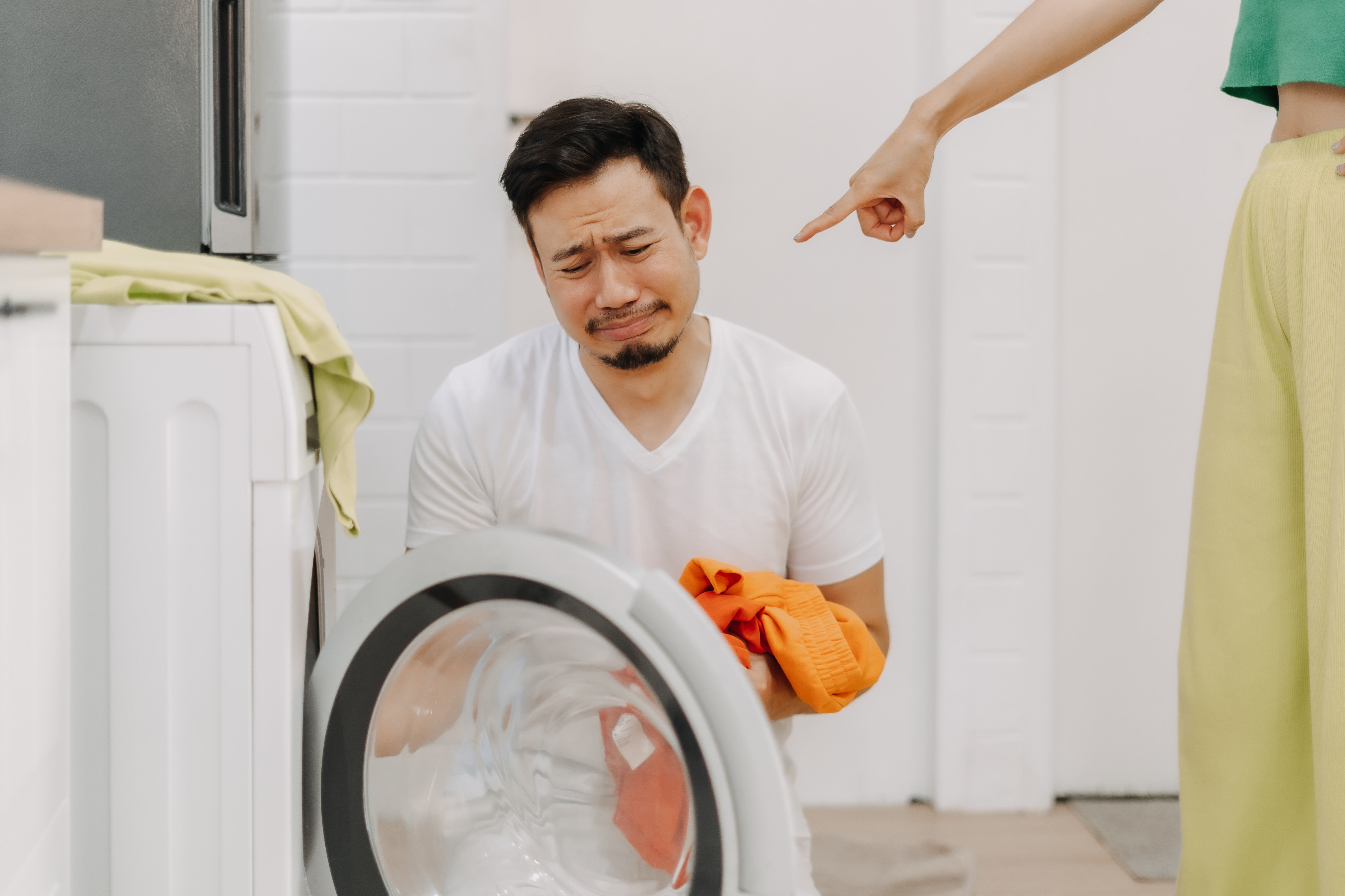 123Rf Man Doing Laundry Forced