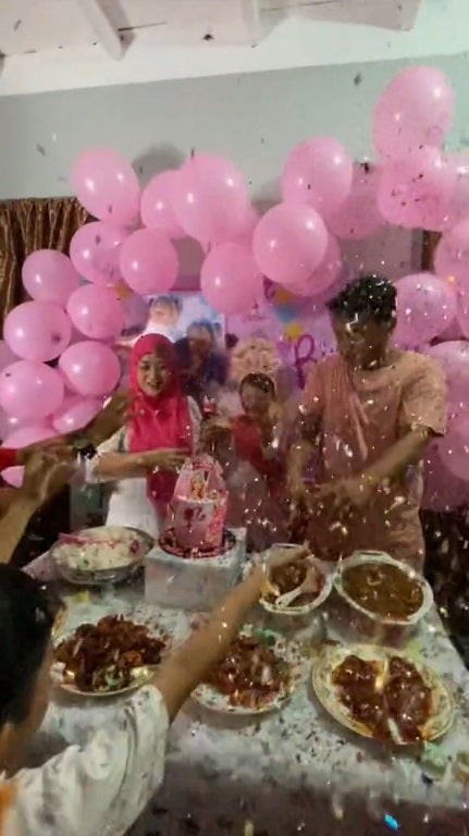 ss 5 daughter birthday party popper lands on food recook