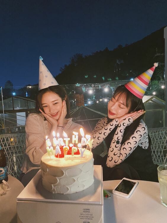 friends ulzzang celebrate birthday