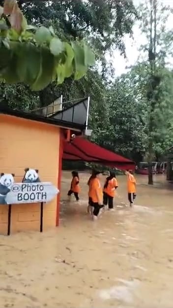 SS 1 zoo negara banjir flood 18 october 2023