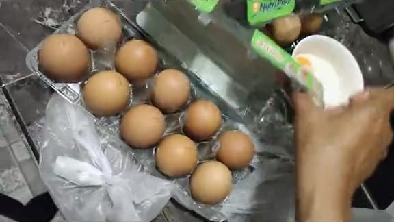 Ss 3 Eggs Left In Car Half Boiled Cracking