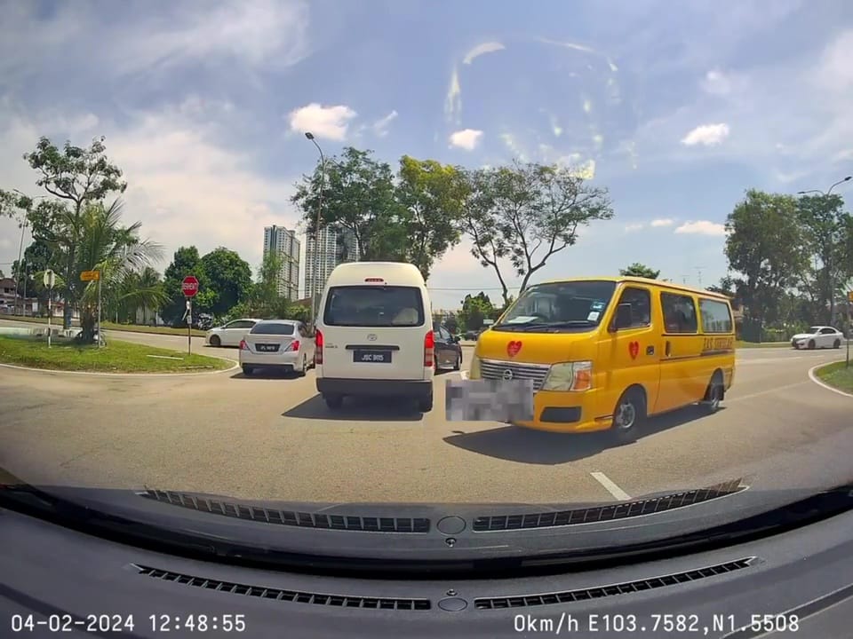 School Student Show Middle Finger To Driver 2 2