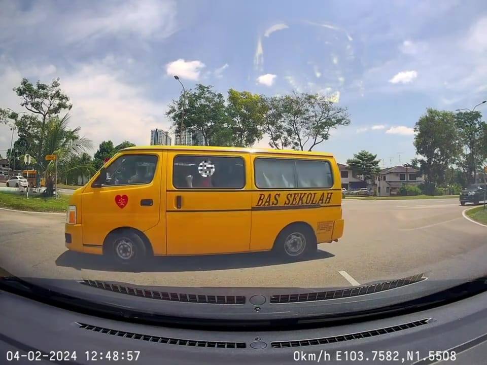 School Student Show Middle Finger To Driver 2 3