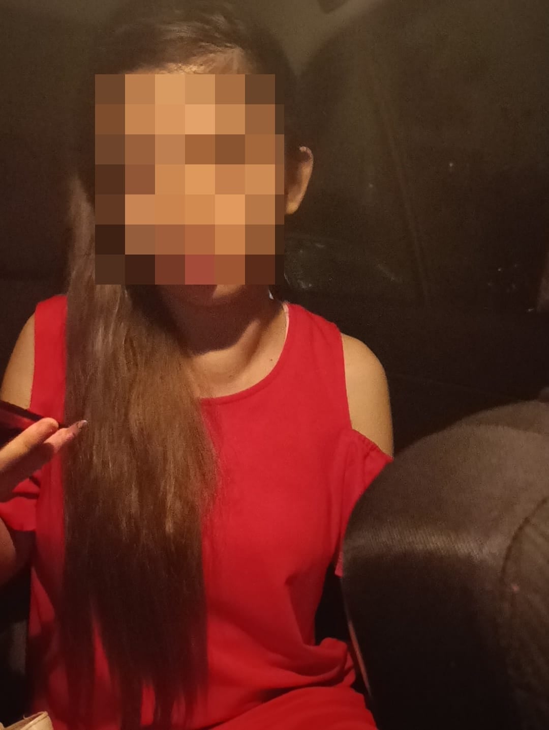 adeline change woman red dress scammed refused to pay driver fee 2