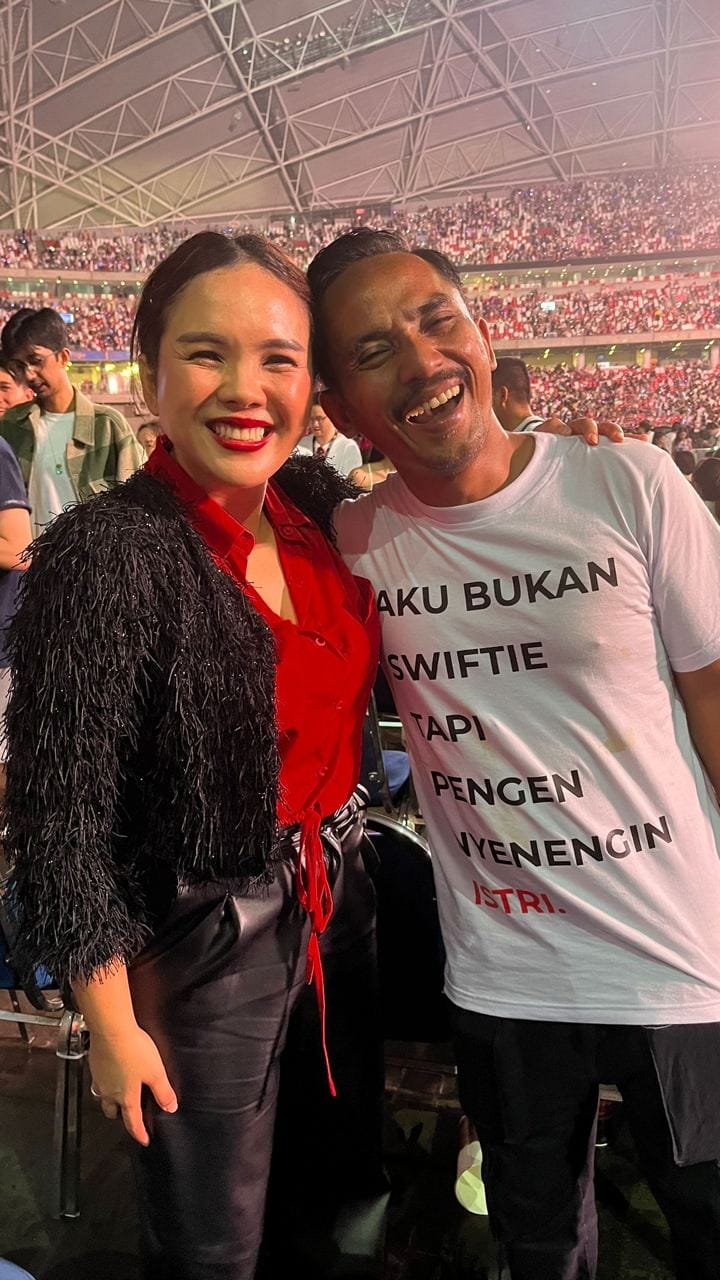ulfa merdeka husband taylor swift the eras tour singapore indonesian couple t shirt list spending