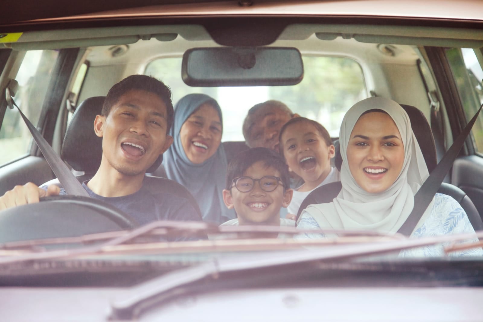 fam in car