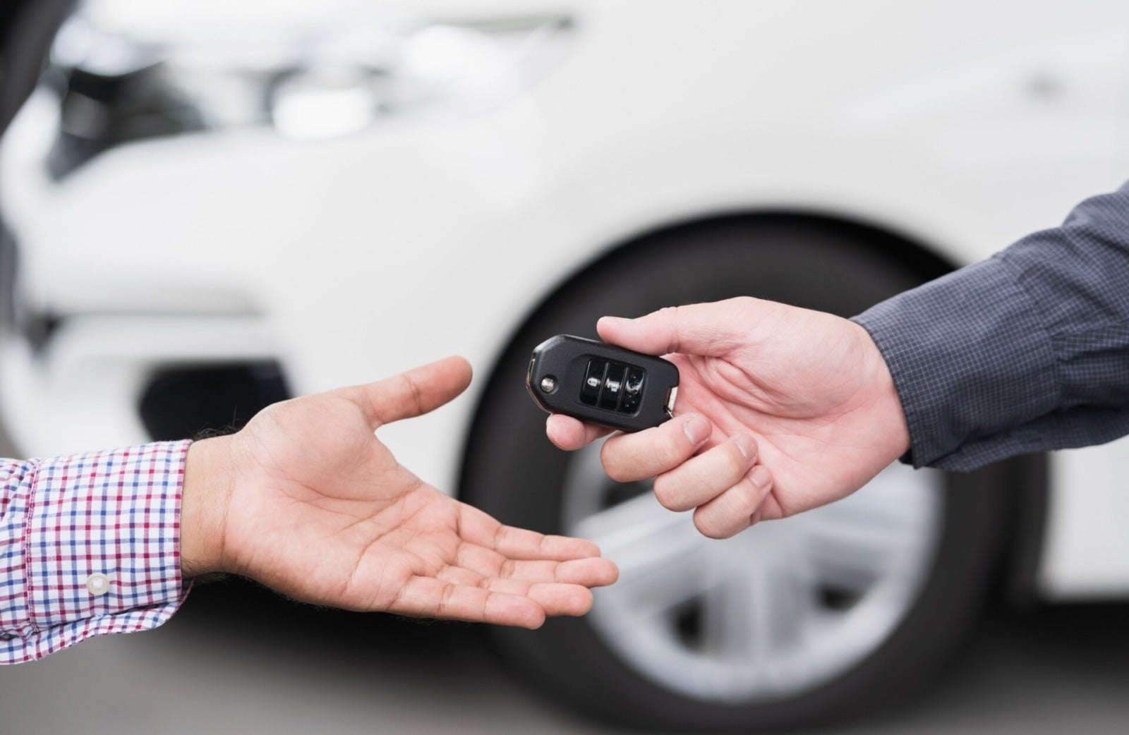 Car Salesman Handing Over Car Key Client Customer 123Rf