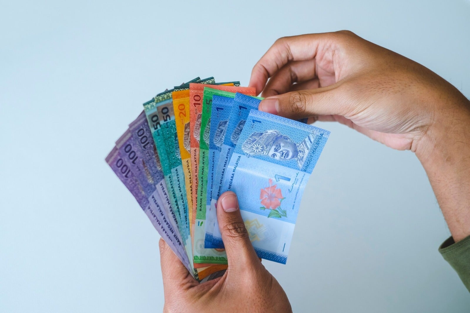 Hand Holding Malaysian Ringgit Banknotes Money Cash 123Rf