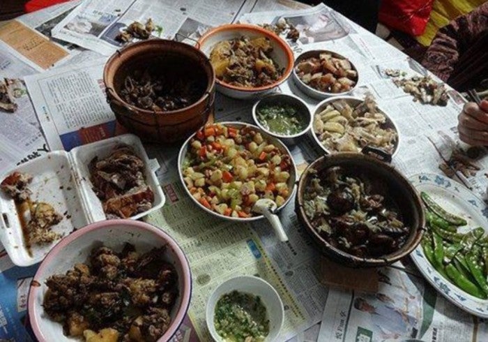 Cover Table With Newspaper