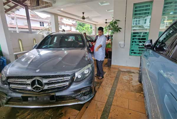 Ipoh Fair Park Porsche Flood Spoil 2