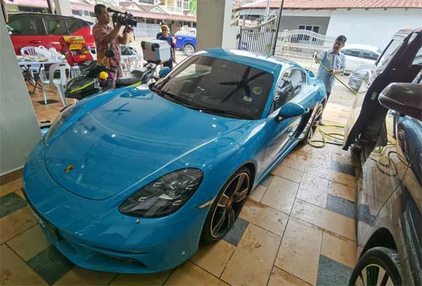 Ipoh Fair Park Porsche Flood Spoil