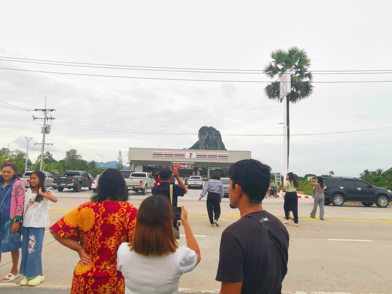 Thailand Phatthalung 7 Eleven New Photo Spot Tourists 2