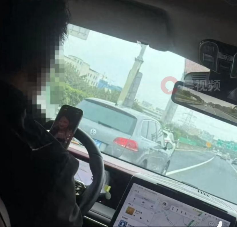 开车看video
