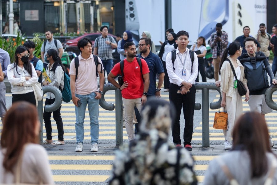 malaysia people office workers nst