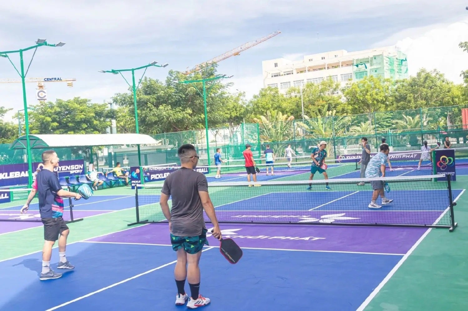 pickleball players court padel