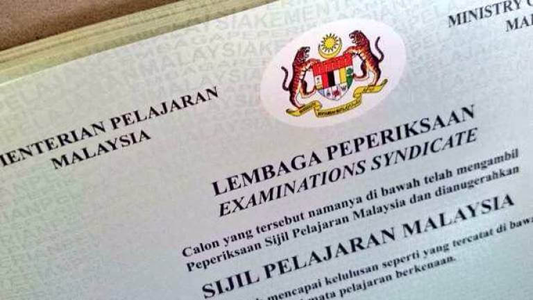 official SPM certificate cover 1