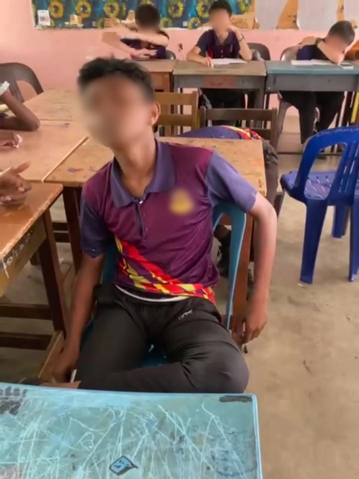 student go school see girlfriend 5