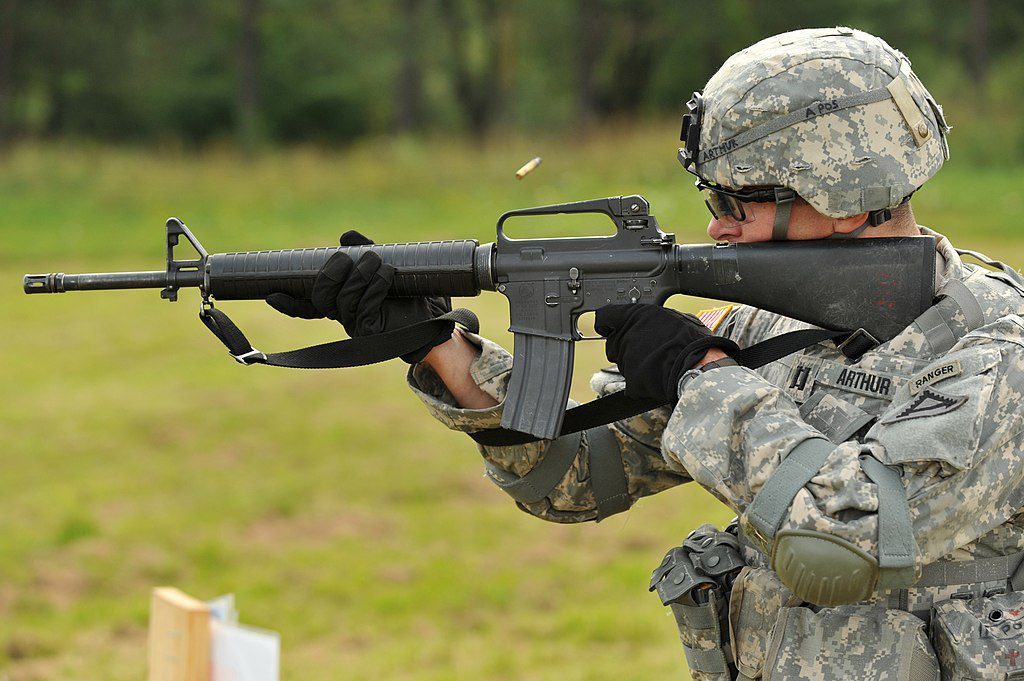M16