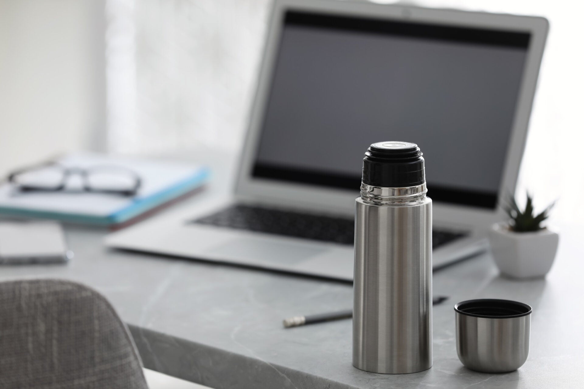 thermos cup coffee desk working 123rf