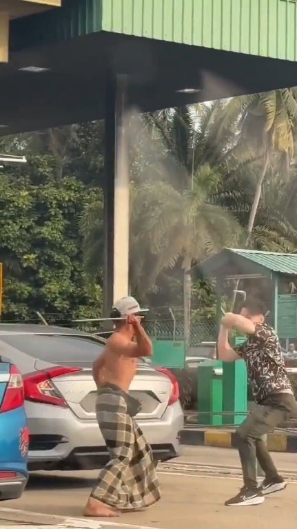 toll fight 1