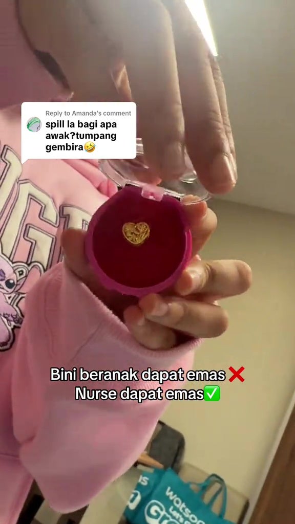 丈夫送金感谢护士照顾刚生产妻子 6