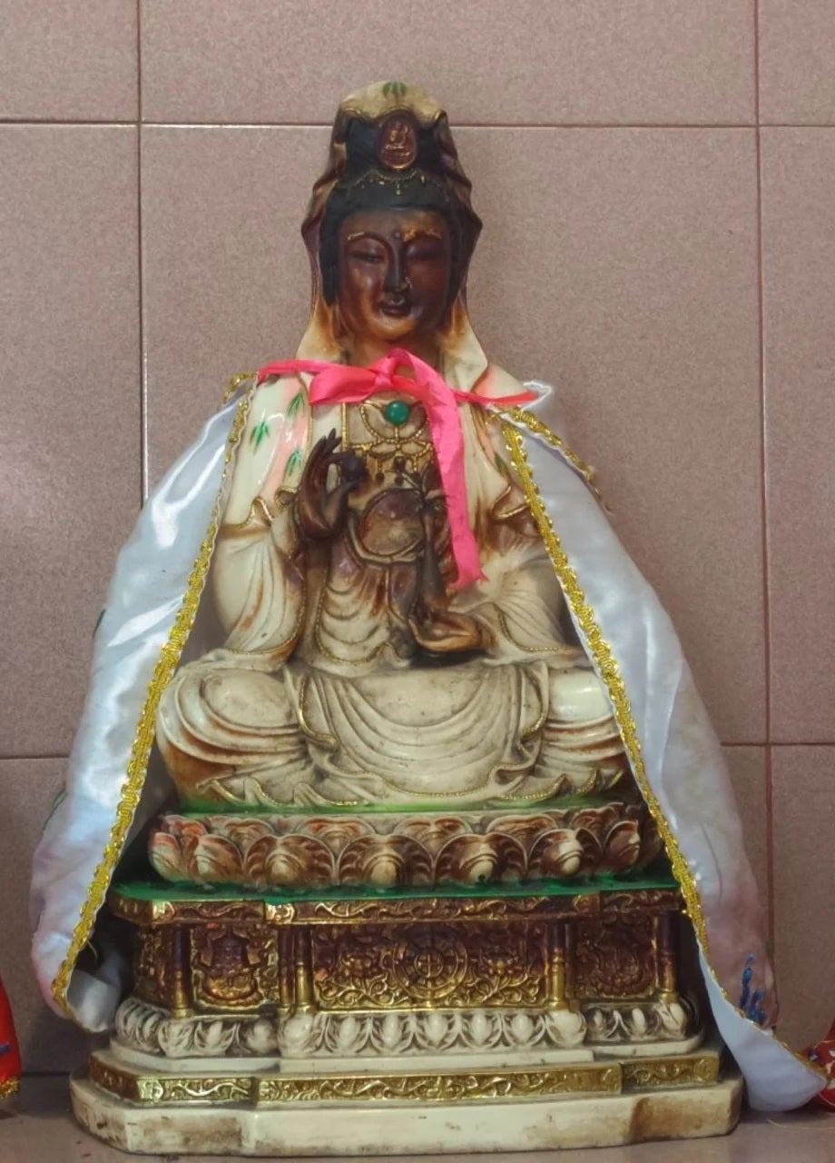 多尊神像被偷 观音菩萨神像差点被偷走
