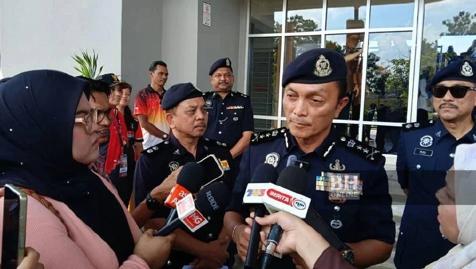 Ketua Polis negeri melaka Datuk Dzulkhairi Mukhtar