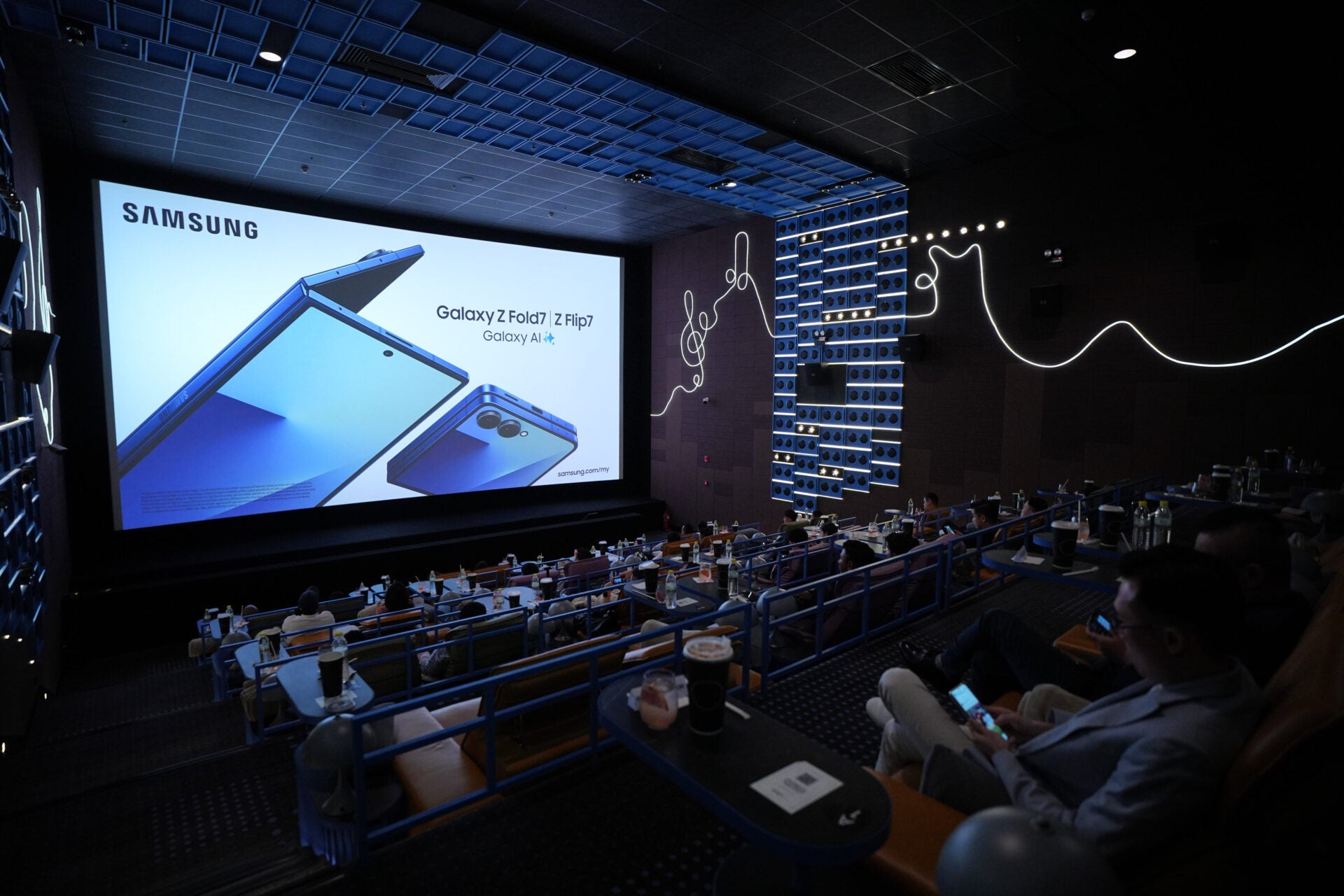 Samsung 2025 trx raw 53