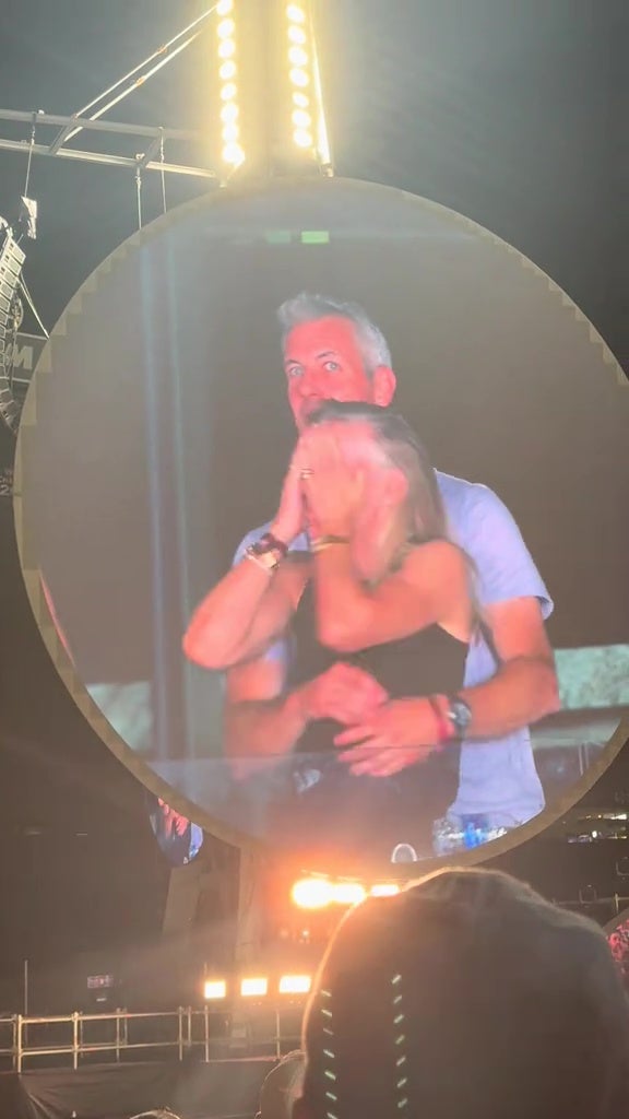 coldplay couple kiss cam busted cheating astronomer ceo 3