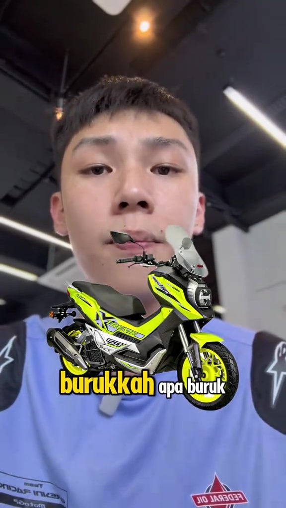 nicholas摩托车店老板儿子嫌弃父亲卖的摩托车不好 4