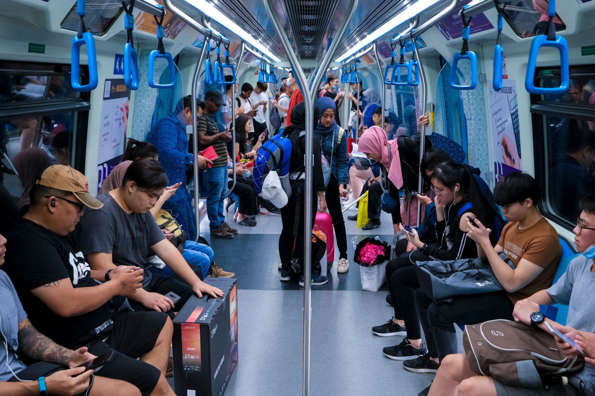 malaysia LRT station train 123rf 2