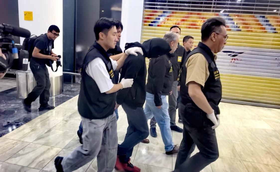 19 years old malaysian drug smuggling to macau 2