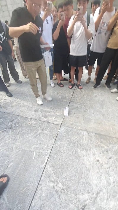 phone drop on floor
