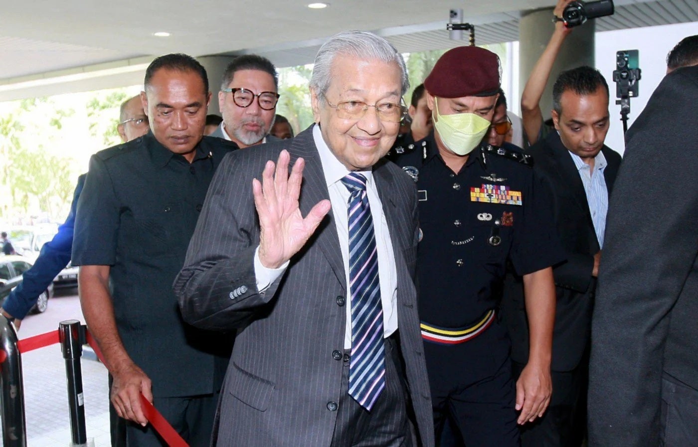 tun m 2