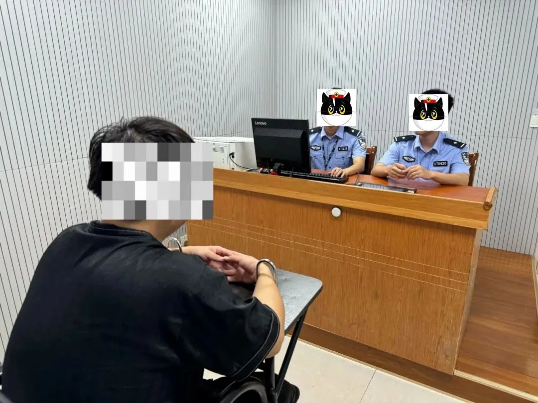 男子吸笑气出现幻觉报警举报自己被逮捕3