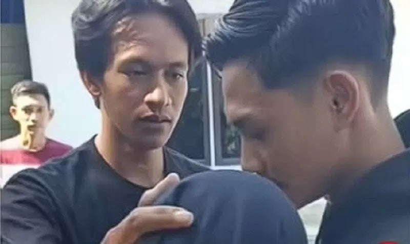 男子把妻子交给外遇对象