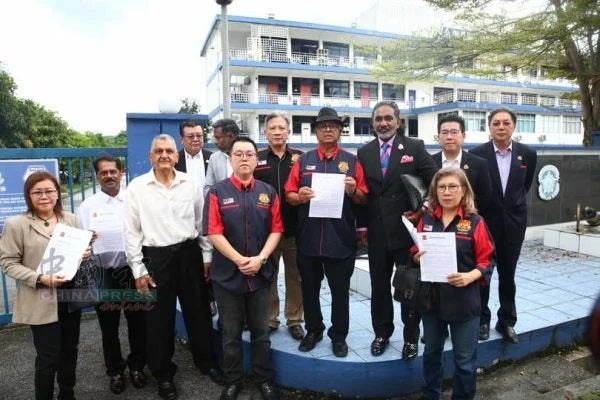 女网红自称拿督头衔虚假报警